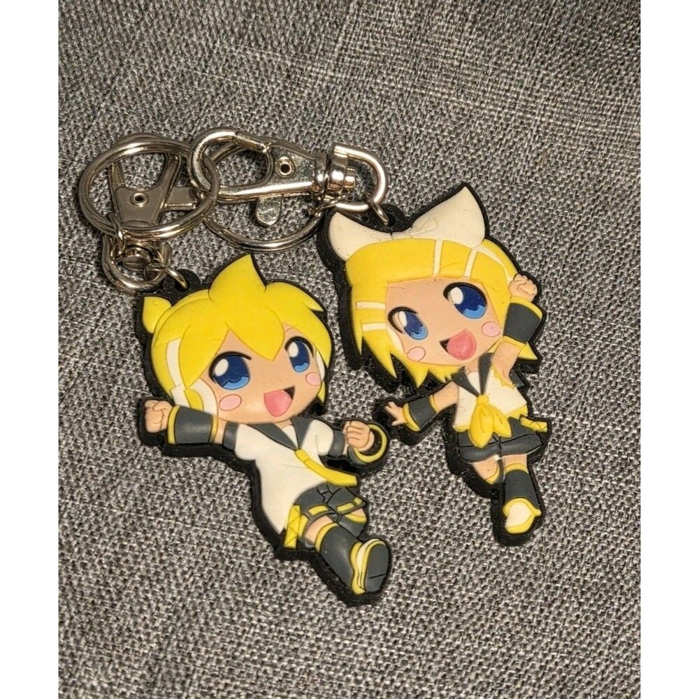 Hatsune Miku - Kagamine Rin Len Vocaloid Plastic Keychain Set